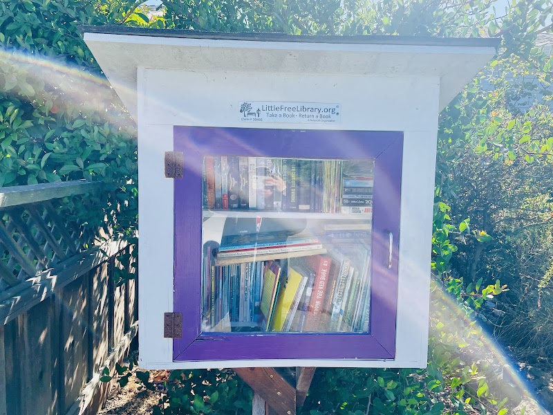 Photo of N Norfolk St Little Free Library