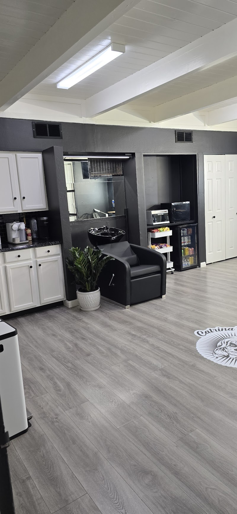 Catrina's barbershop photo 4
