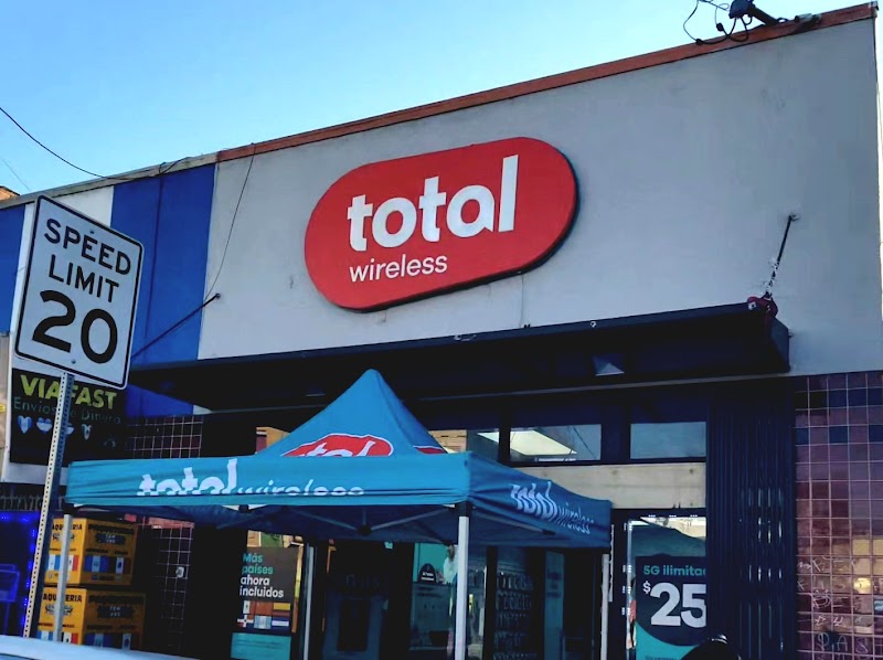 Total Wireless photo 3