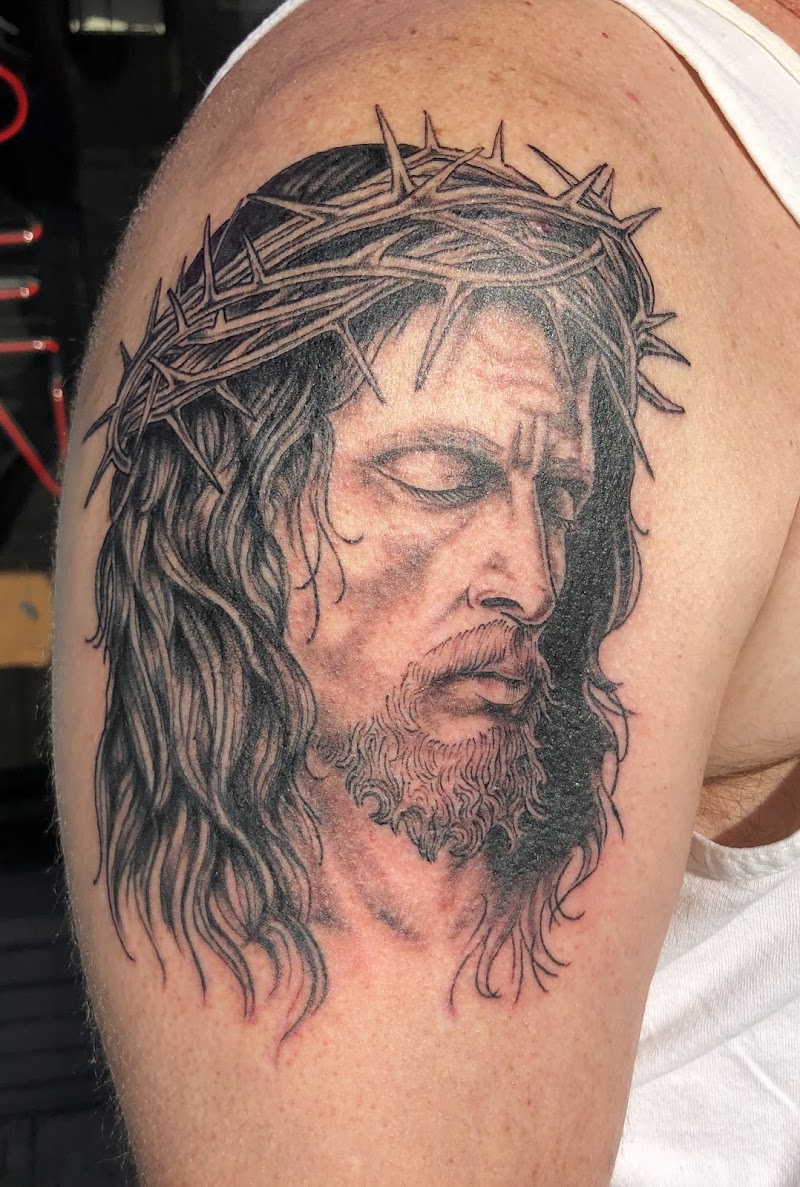 Bell & Iron Tattoo photo 5