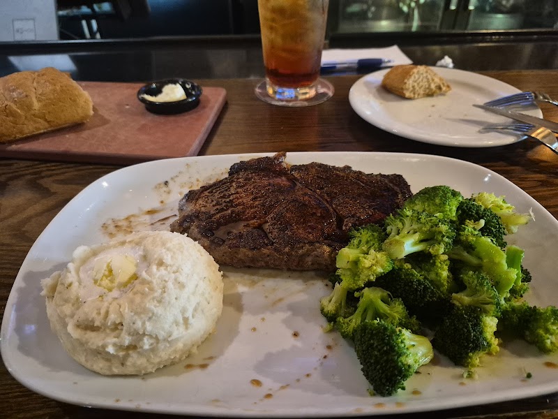 LongHorn Steakhouse photo 3
