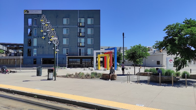 Alameda Station photo 2