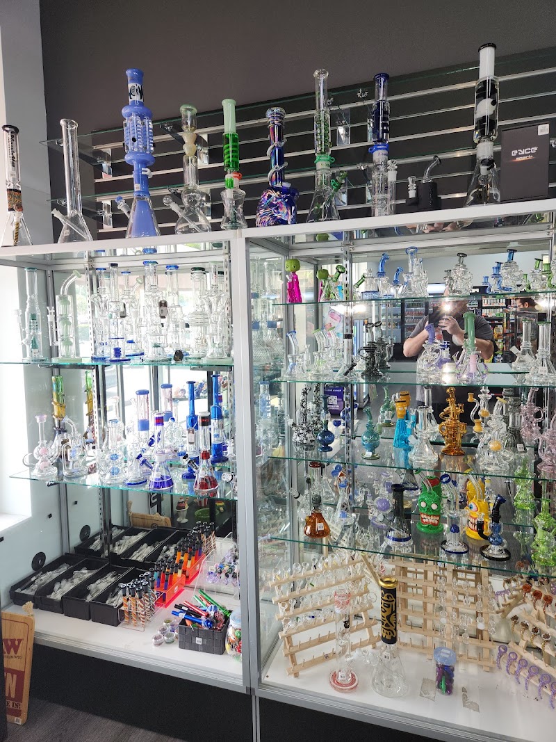 Local Store SMOKE SHOP and Convenience Store photo 4
