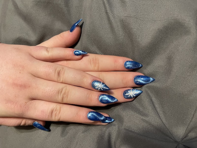 Divine Nails & Hair Spa photo 4
