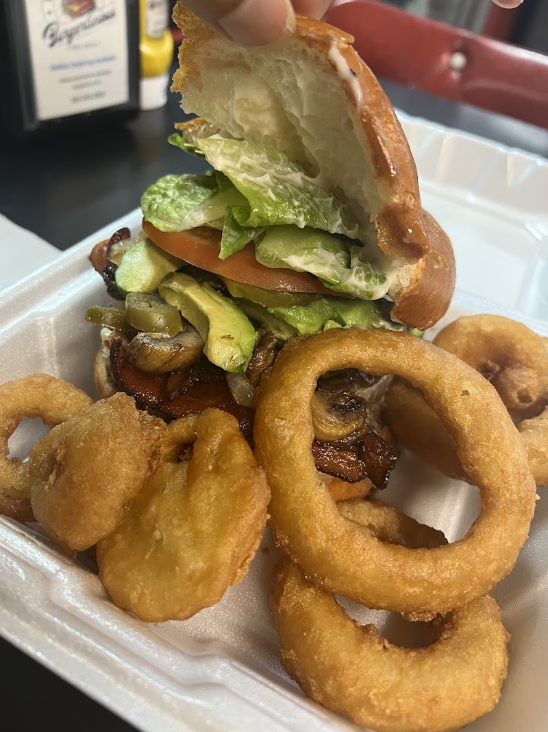 Burgerlicious photo 3