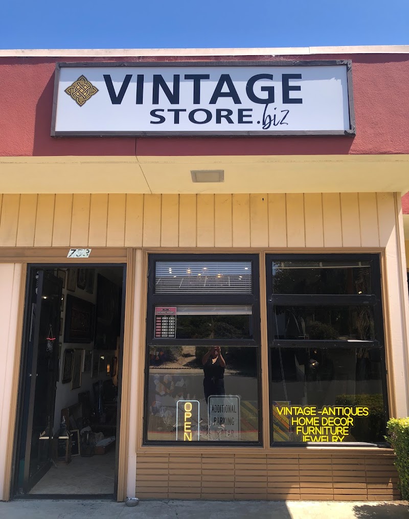 Vintage Store photo 4
