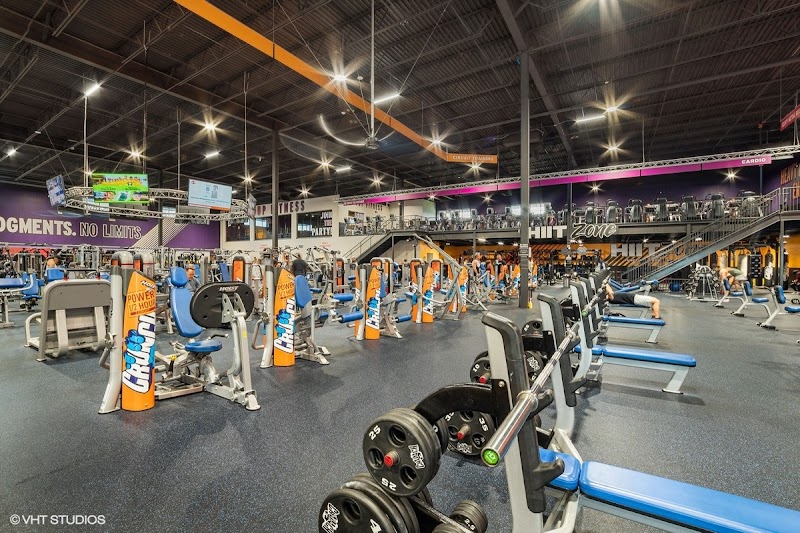 Crunch Fitness - Winter Garden photo 2