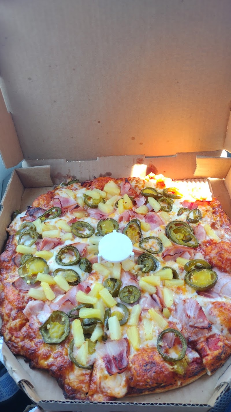 Round Table Pizza photo 5