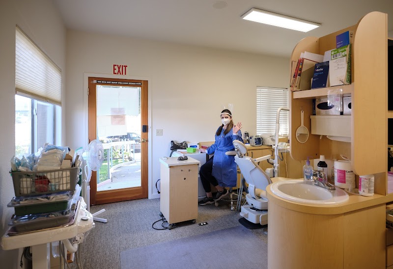 Half Moon Bay Family Dentistry | Dr. Gabriella Bateman and Dr. Riley Bateman photo 3