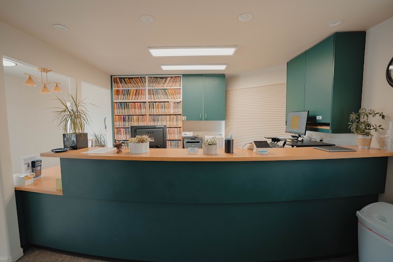 Half Moon Bay Family Dentistry | Dr. Gabriella Bateman and Dr. Riley Bateman photo 4
