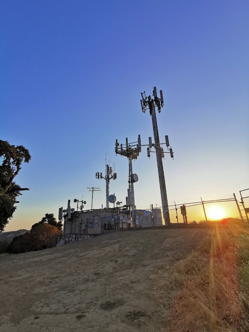 KUIC Radio Tower photo 3