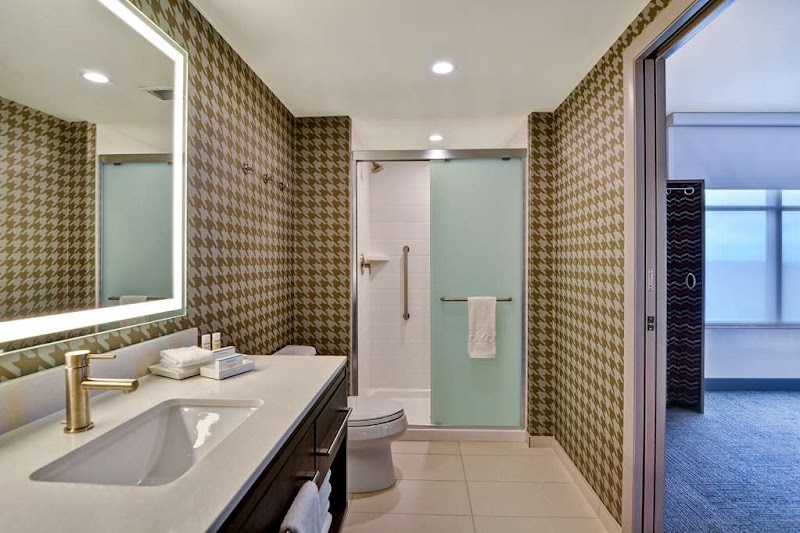 Home2 Suites by Hilton Orlando at FLAMINGO CROSSINGS Town Center photo 4