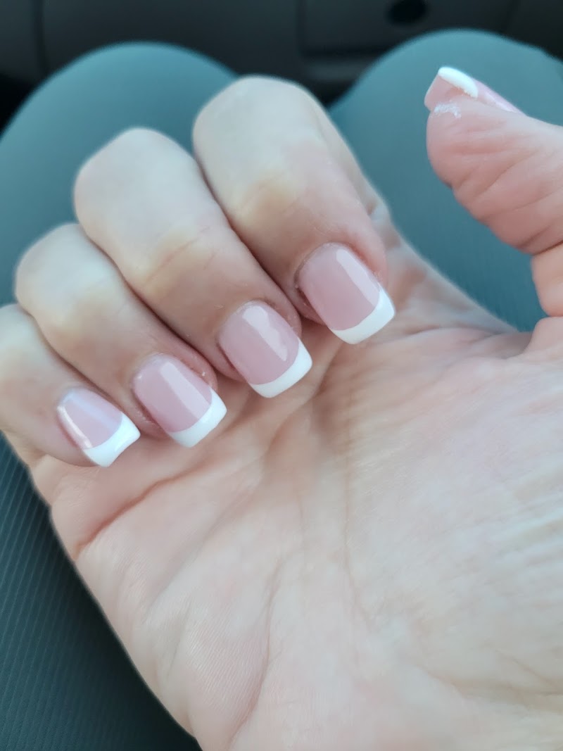 Bellacures Nails and Spa photo 4