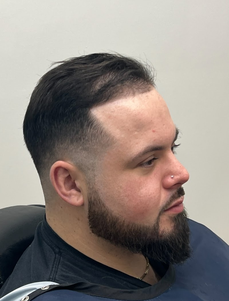 Golden Edge Barbershop photo 3