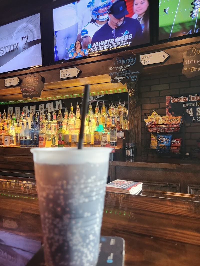 PaddyWagon Irish Pub photo 3