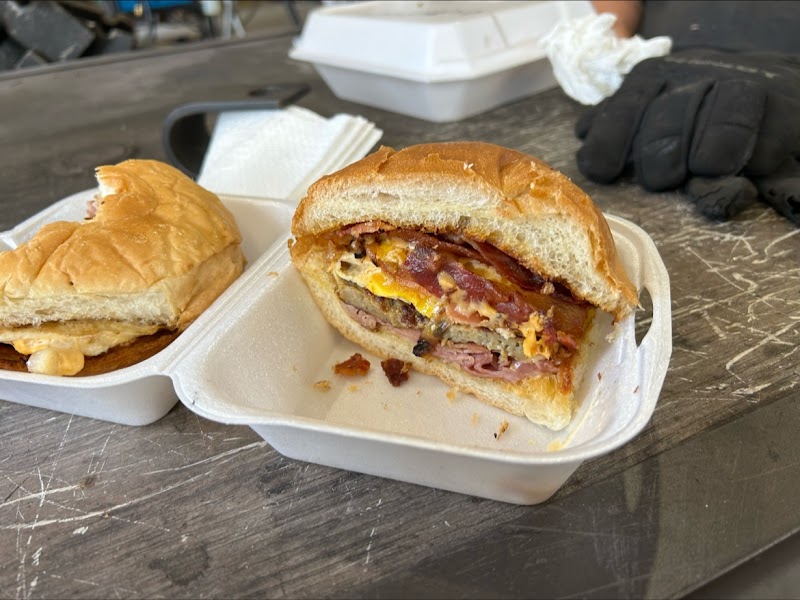 Maple Tree Deli photo 3