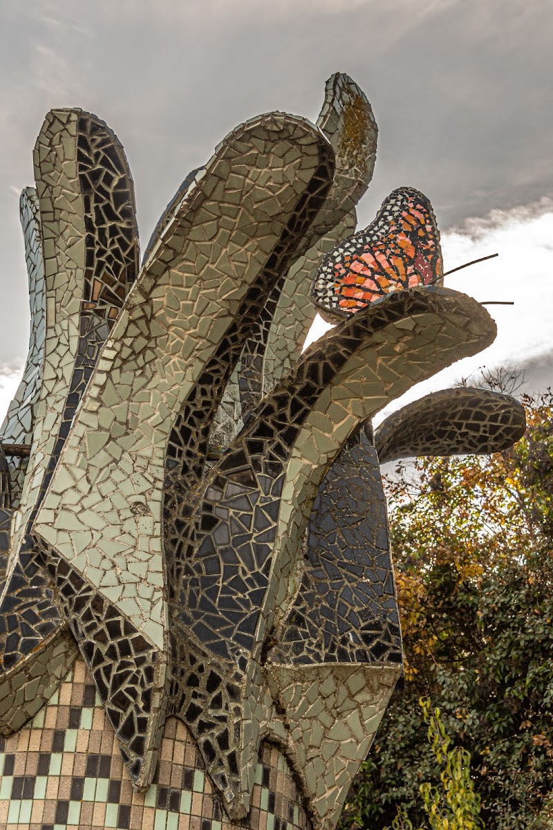 Butterfly Pillar photo 2