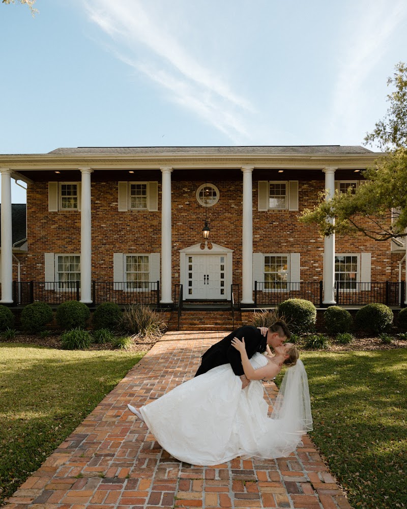 The Colonial at Sunset photo 3