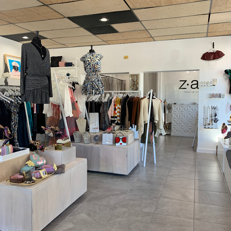 z•aa dress up studio photo 3
