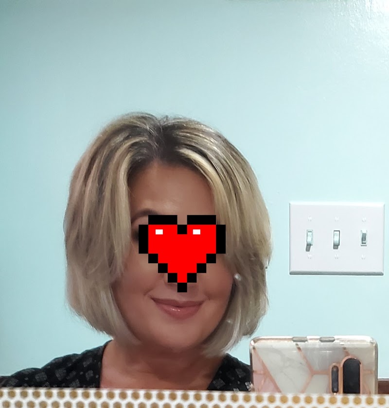 HOT LOCKS HAIR SALON photo 2