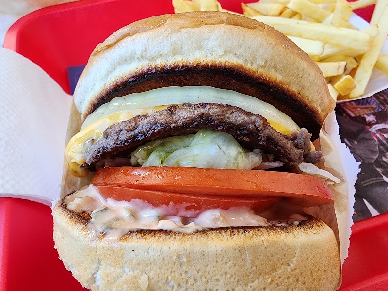 In-N-Out Burger photo 4