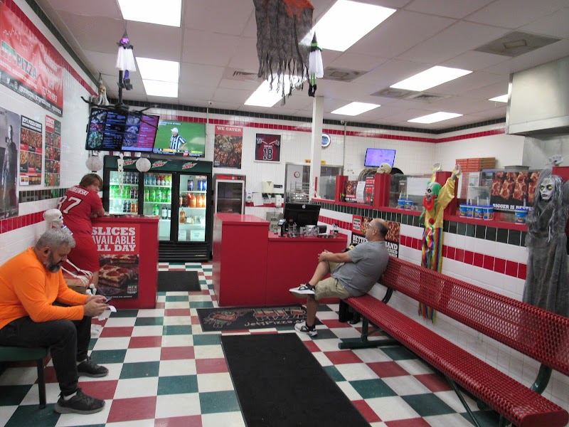 Jet's Pizza photo 3