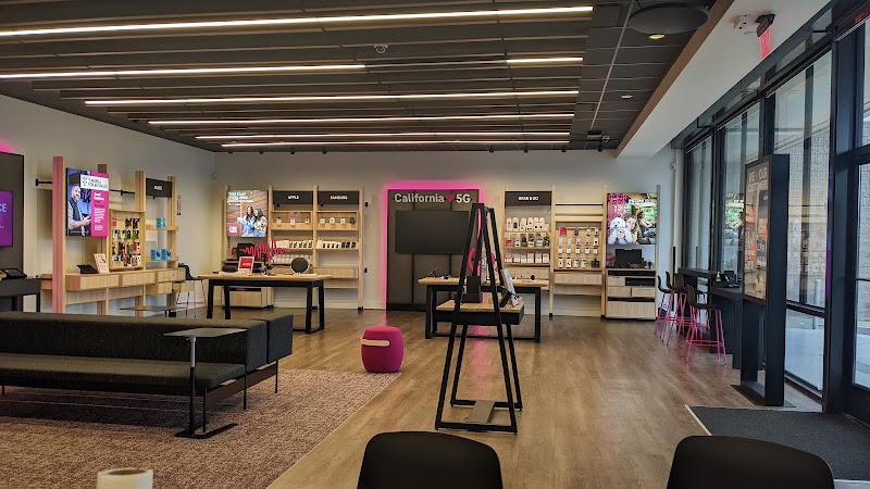 T-Mobile Experience Store photo 2