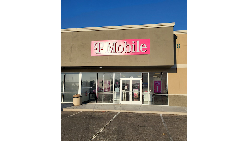 Photo of T-Mobile Authorized Retailer