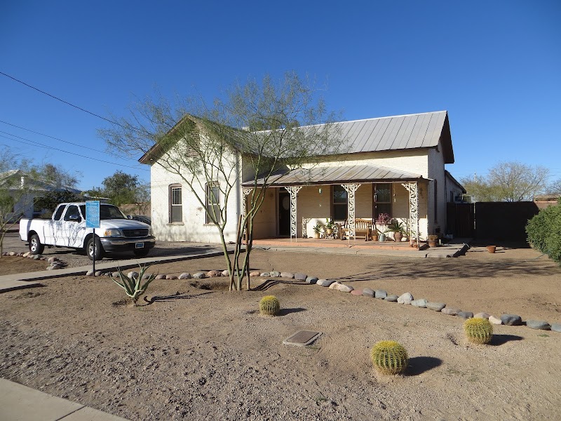 Historic Home 1889 - "C.D. Henry House" photo 5