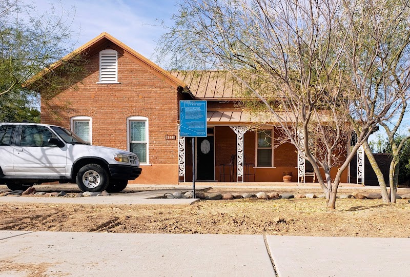 Photo of Historic Home 1889 - "C.D. Henry House"