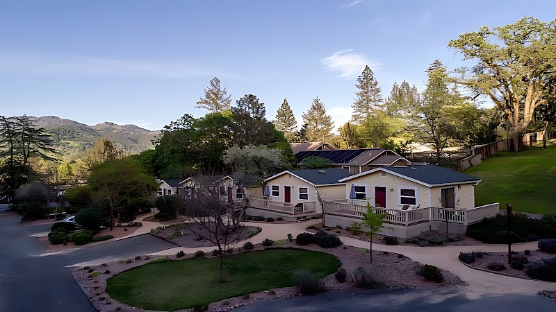 Aurora Park Cottages photo 4