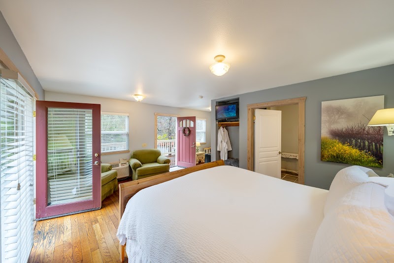 Aurora Park Cottages photo 2