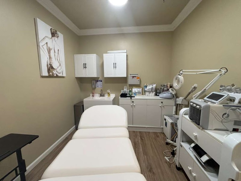 Ish Threading Bar And Spa photo 2