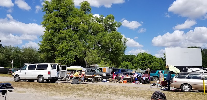 Joy-Lan Drive in & Swap Shop photo 4
