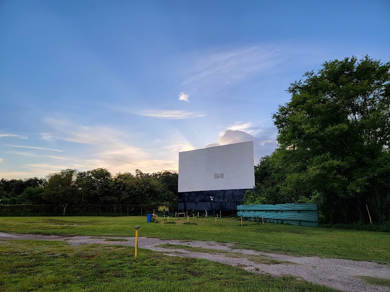 Joy-Lan Drive in & Swap Shop photo 3