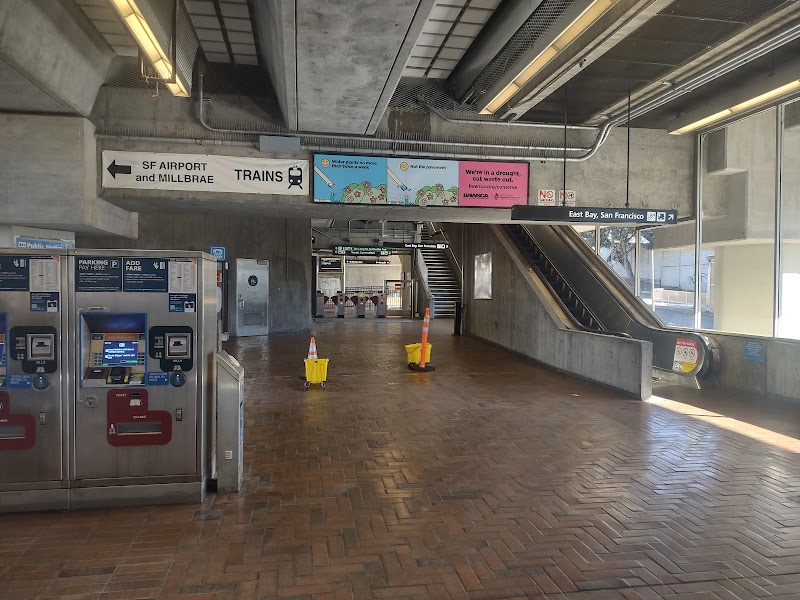 Daly City BART Station photo 5