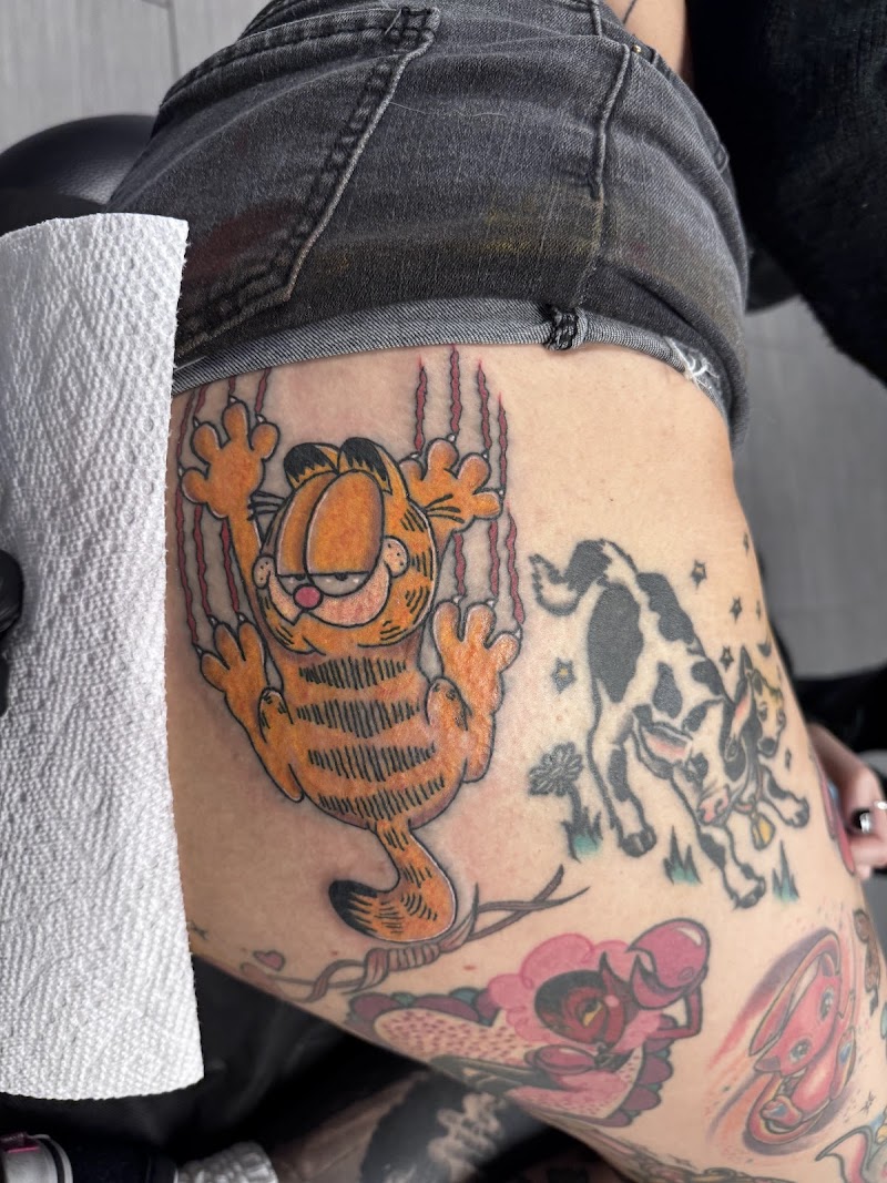Angry Owl Tattoo and Piercing photo 4