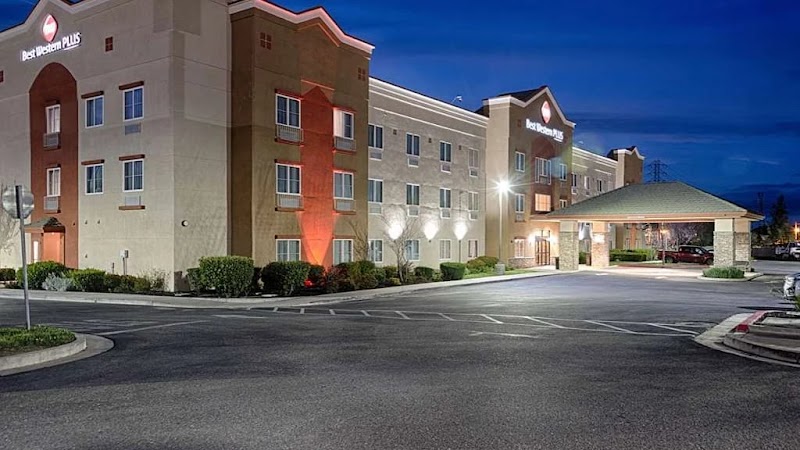 Photo of Best Western Plus Delta Inn & Suites