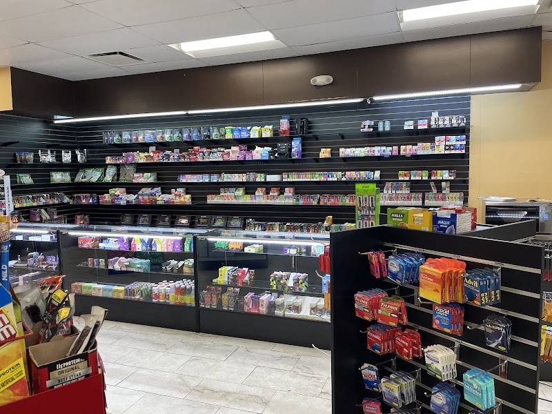 EXPRESS FOOD AND VAPE photo 4