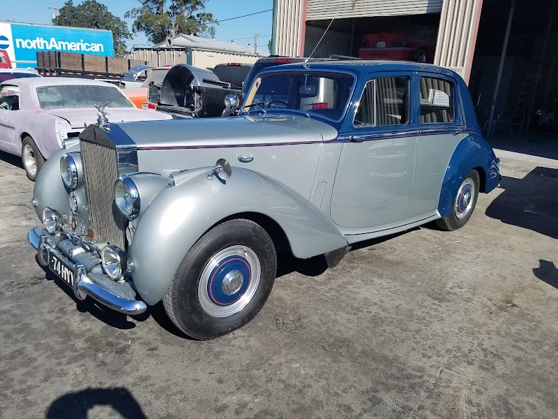 Photo of Universal Body Shop