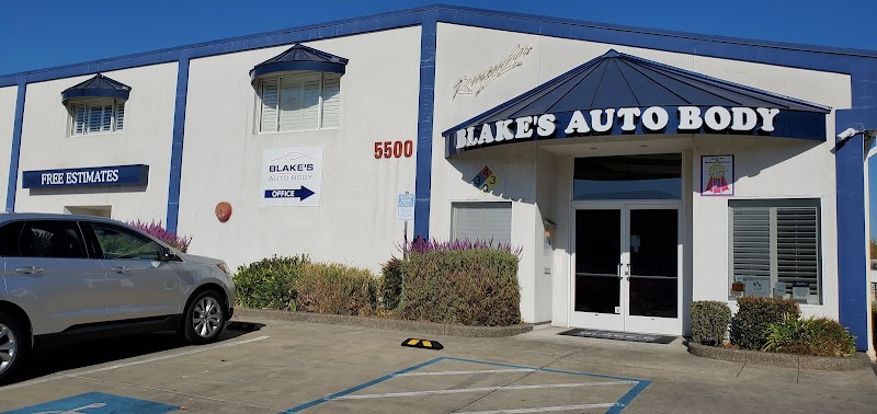 Crash Champions LUXE | EV Certified Repair Rohnert Park West photo 3