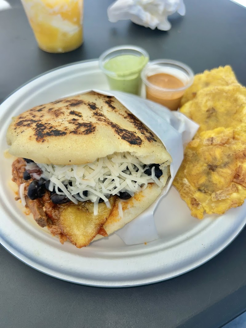 Cali Caracas Venezuelan food photo 5