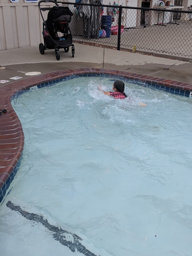 Millbrae Meadows Swimming Club photo 2