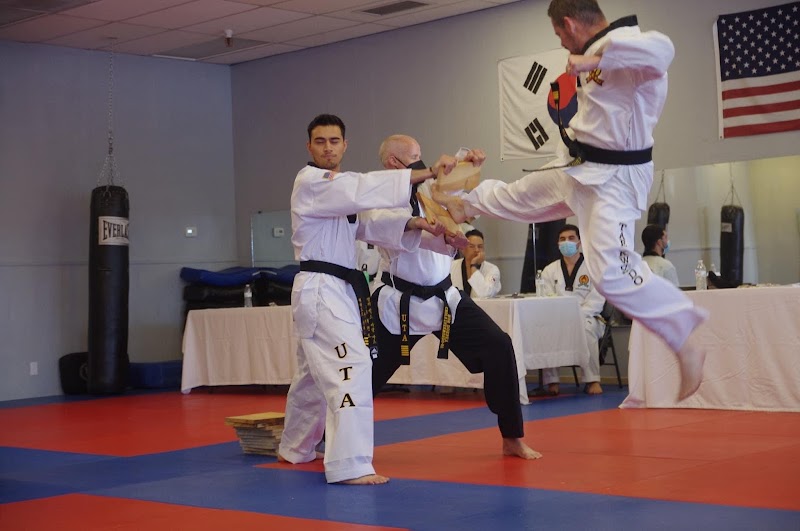 Cali kicks Martial Arts Academy photo 3