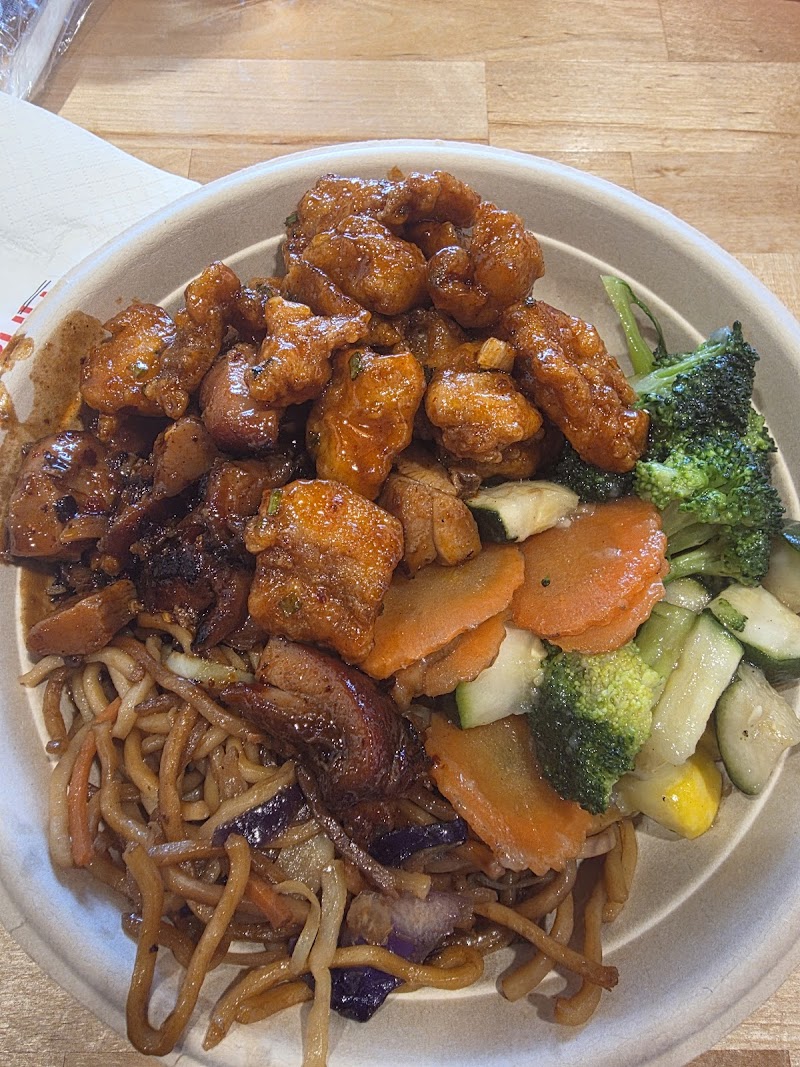 BAMBUU Asian Eatery Clermont photo 5