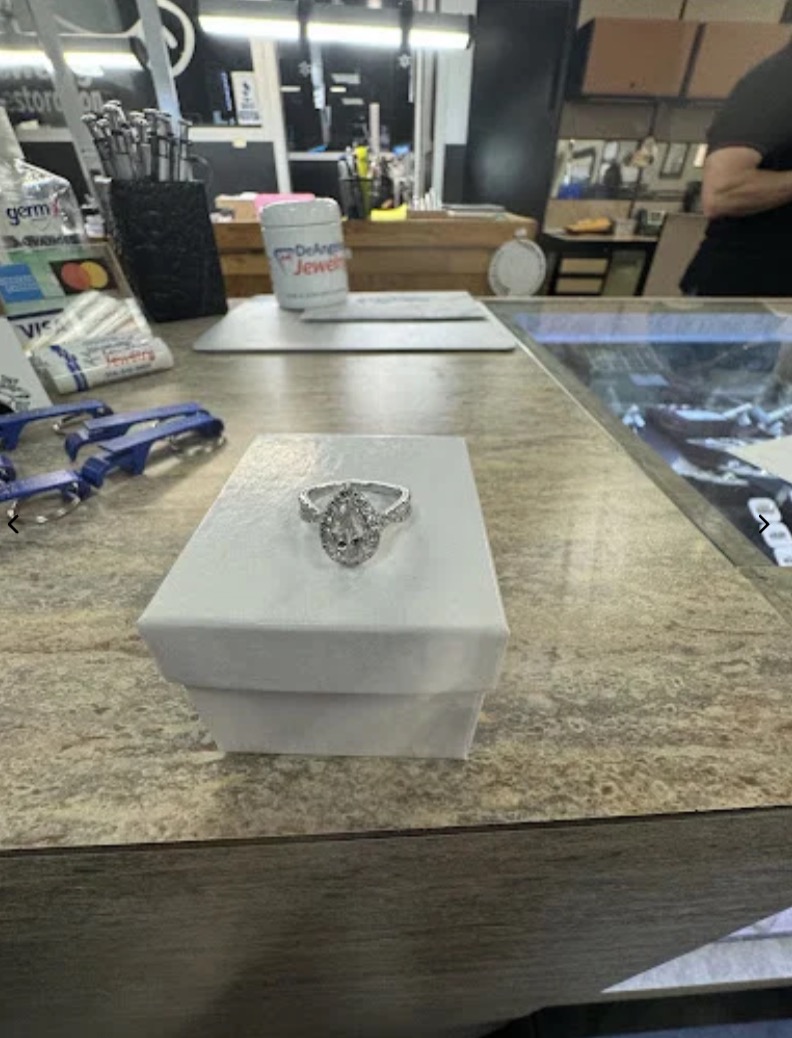 DeAngelos Jewelry photo 3