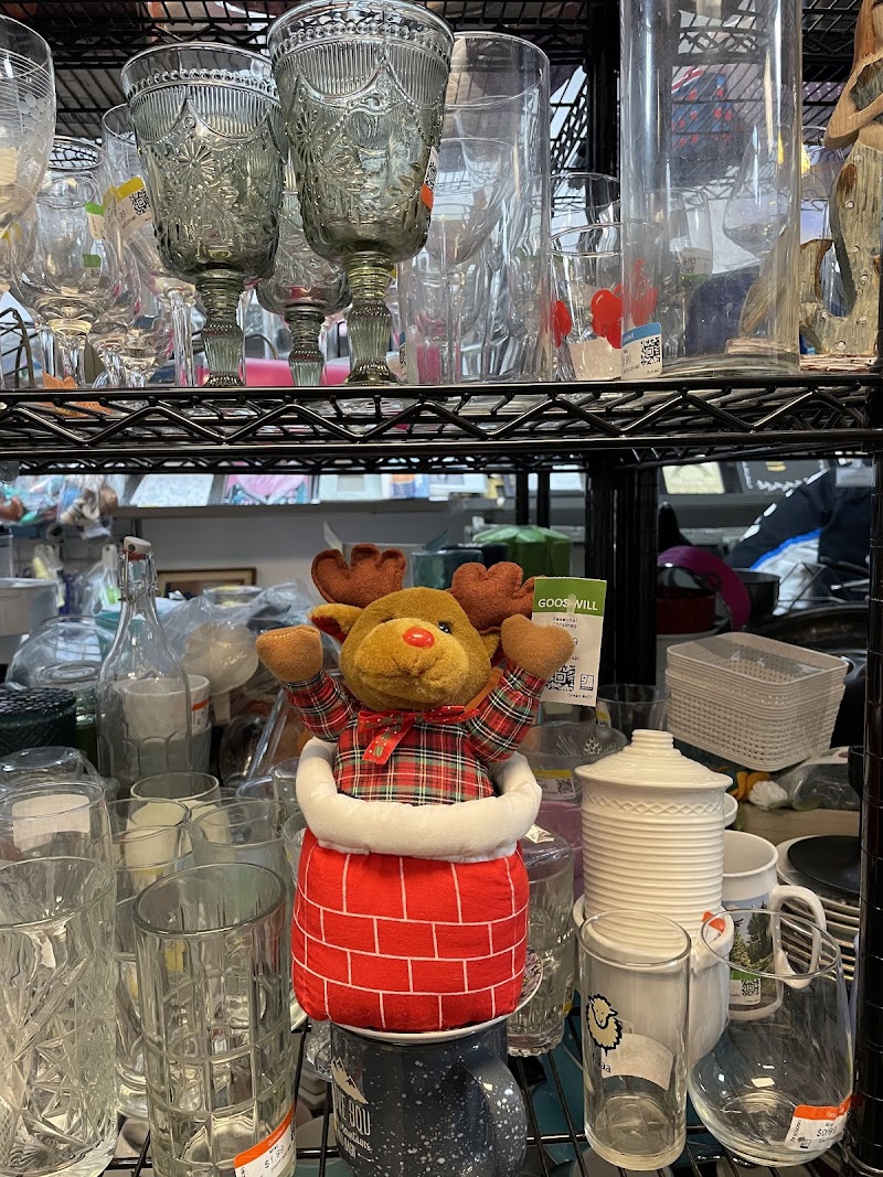Goodwill Store photo 4