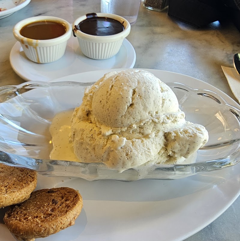 Fentons Creamery & Restaurant photo 3
