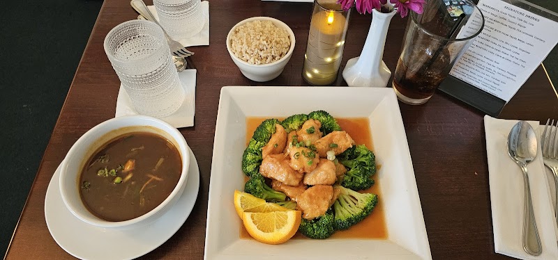 Sara Thai Restaurant photo 5