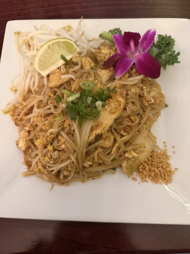 Sara Thai Restaurant photo 3